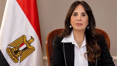 وزيرة الاسكان     